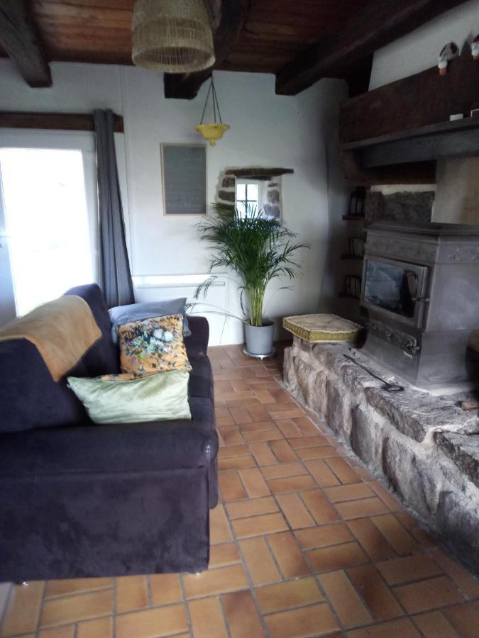 Petite Maison Dans Les Monts D'Arree Ty Coz Commana Εξωτερικό φωτογραφία