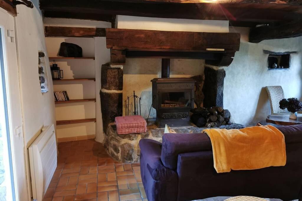 Petite Maison Dans Les Monts D'Arree Ty Coz Commana Εξωτερικό φωτογραφία